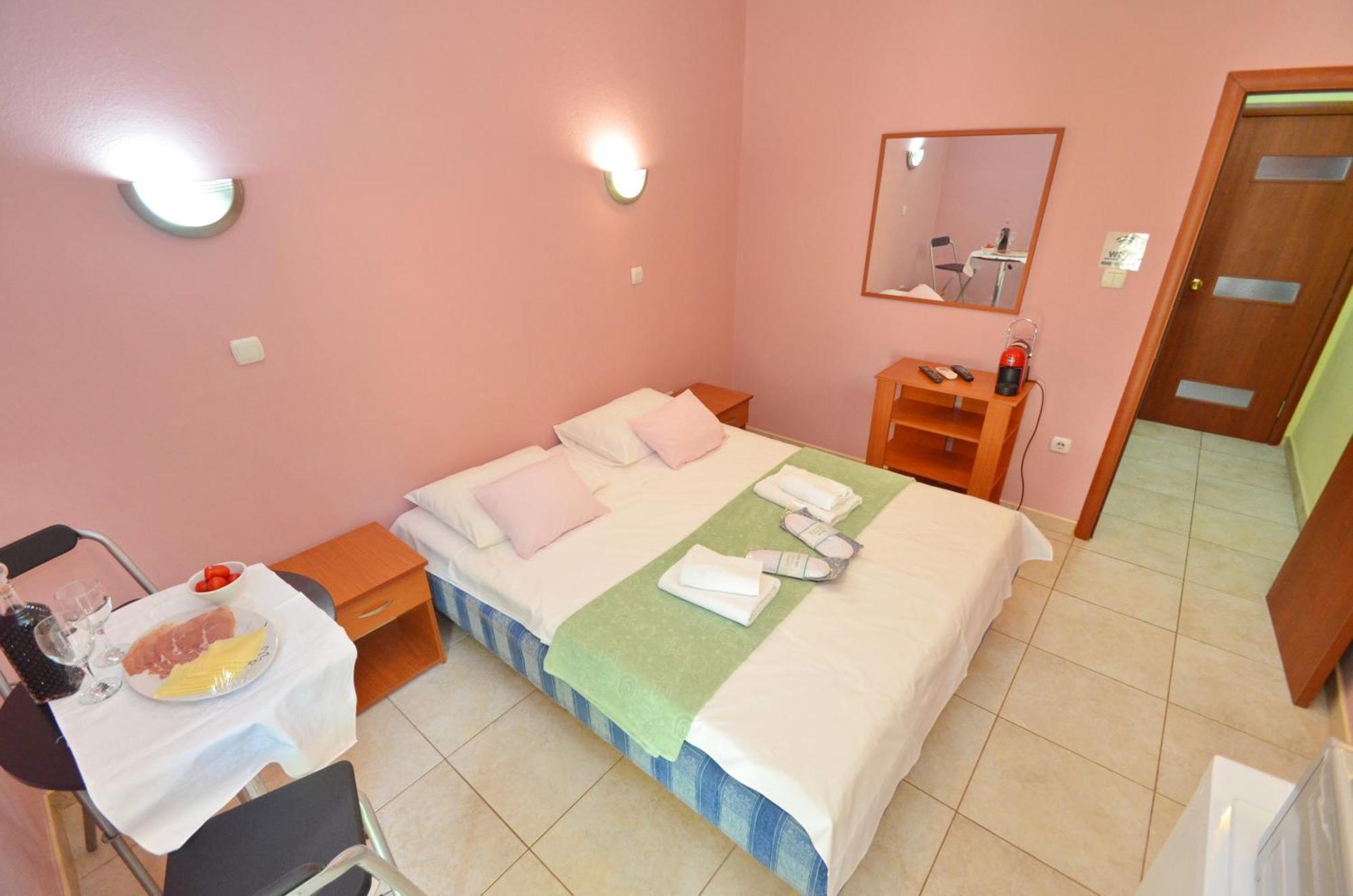 טיווט Apartments Dinko Zifra מראה חיצוני תמונה