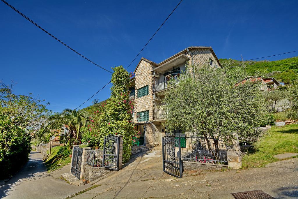 טיווט Apartments Dinko Zifra מראה חיצוני תמונה